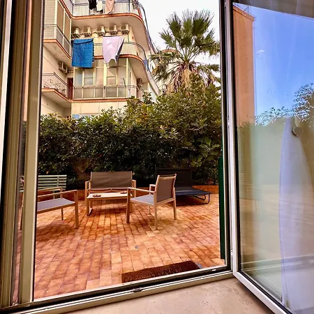 Life In * Naples